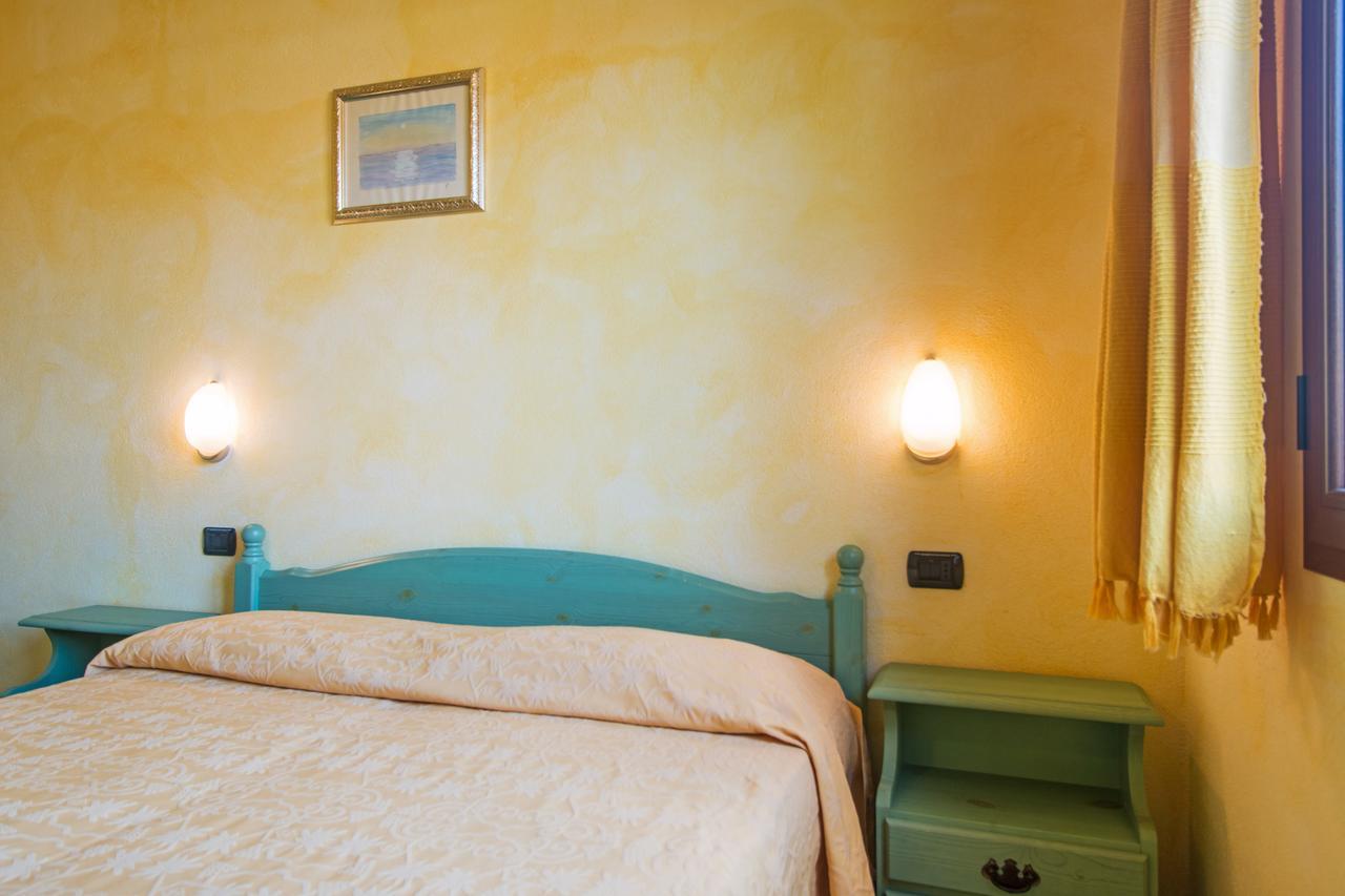 Residenza Gli Ontani Hotel Orosei Bagian luar foto