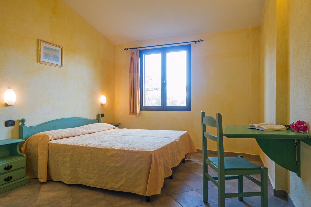 Residenza Gli Ontani Hotel Orosei Bagian luar foto