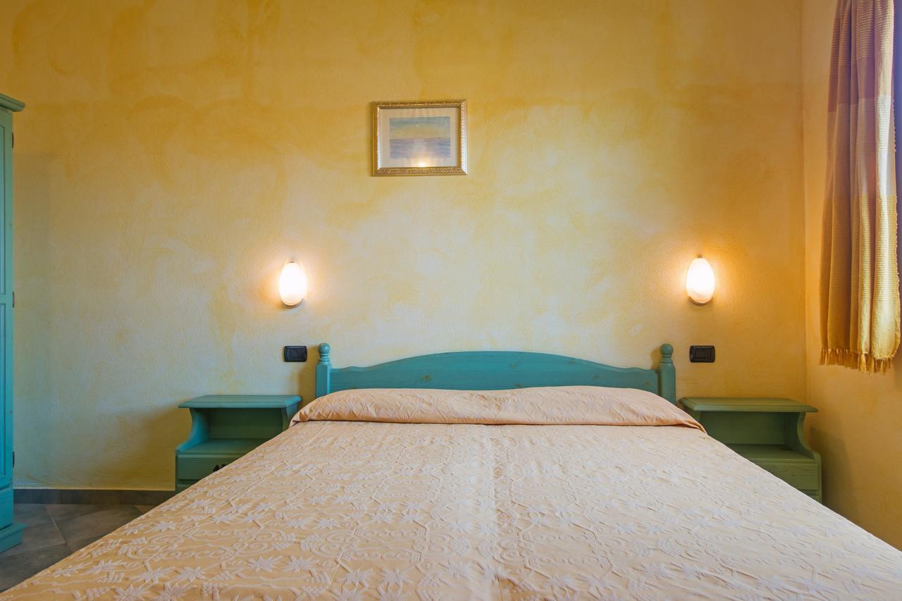 Residenza Gli Ontani Hotel Orosei Bagian luar foto