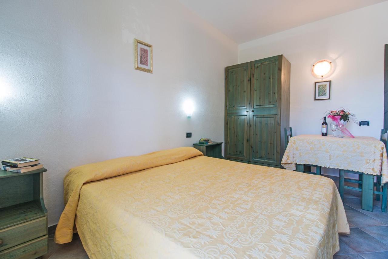 Residenza Gli Ontani Hotel Orosei Bagian luar foto