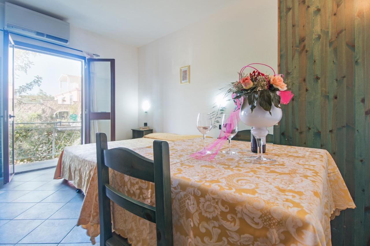 Residenza Gli Ontani Hotel Orosei Bagian luar foto