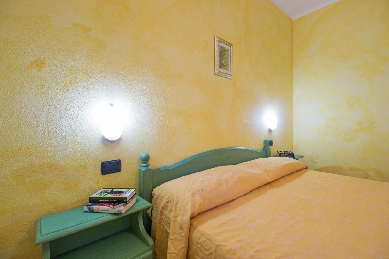 Residenza Gli Ontani Hotel Orosei Bagian luar foto