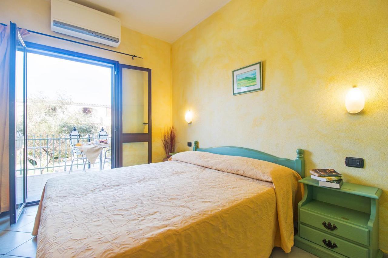 Residenza Gli Ontani Hotel Orosei Bagian luar foto