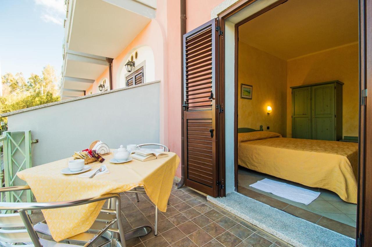 Residenza Gli Ontani Hotel Orosei Bagian luar foto