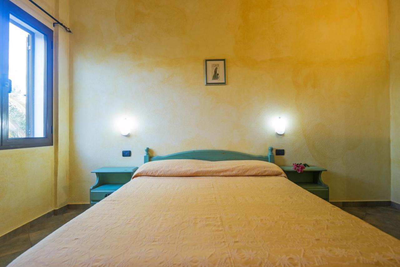 Residenza Gli Ontani Hotel Orosei Bagian luar foto
