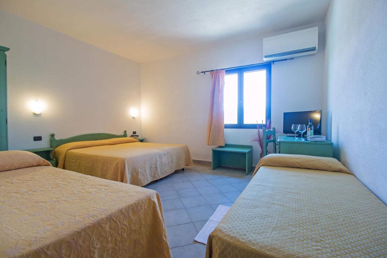 Residenza Gli Ontani Hotel Orosei Bagian luar foto